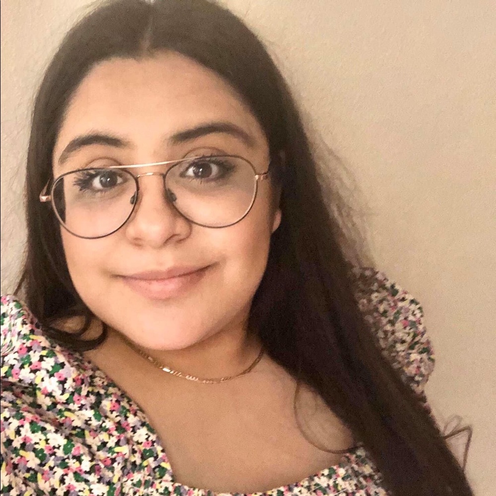 Meet your Posher, Mariana
